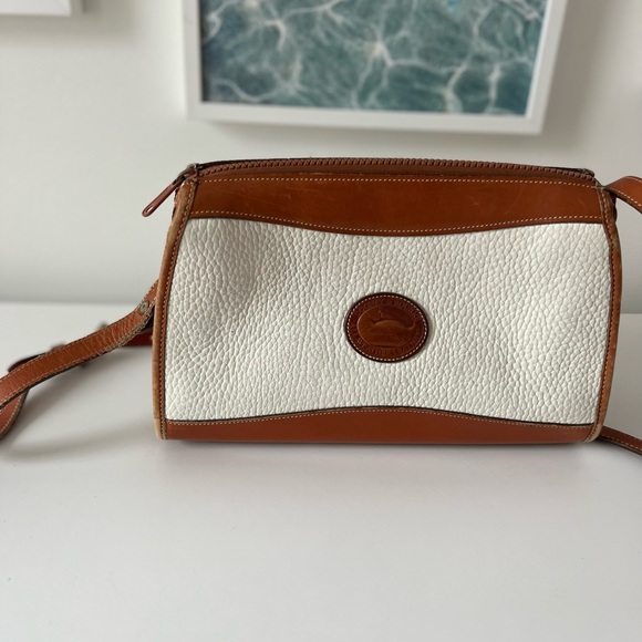Dooney & Bourke All Weather Leather Crossbody Bag 🔥🔥 - Picture 2 of 12
